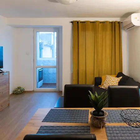 Lovely 1bd Flat Near The Sea Garden By Flat Mаnаger 公寓